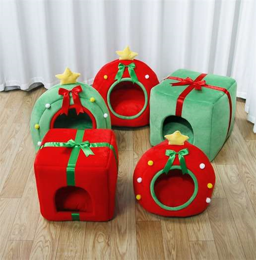 Saas Christmas Cats House L